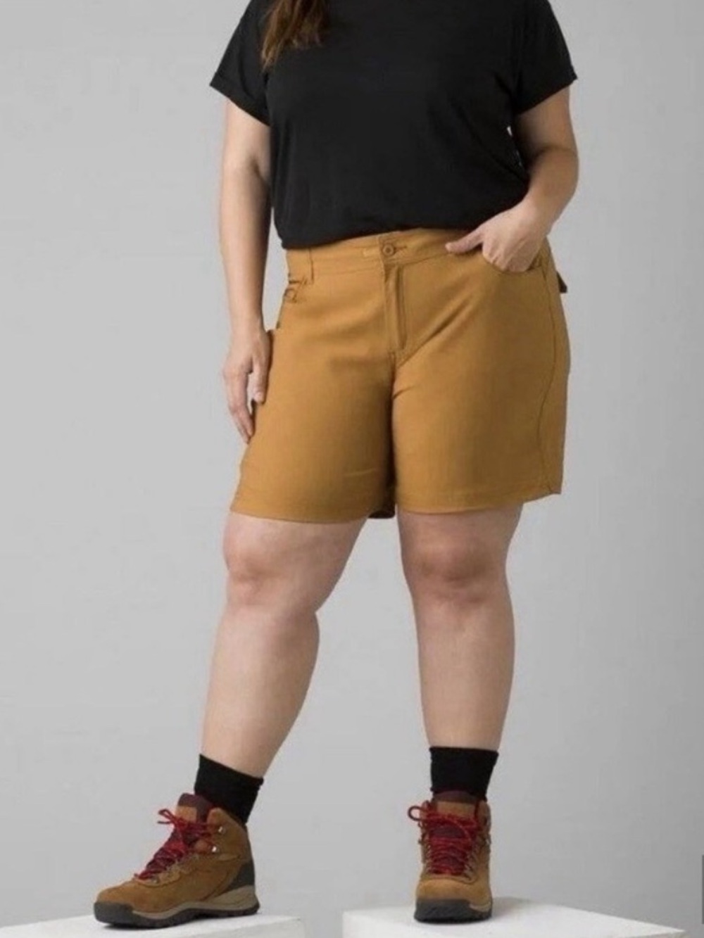 NWT Prana Halle Short Plus II in Earthbound Rust